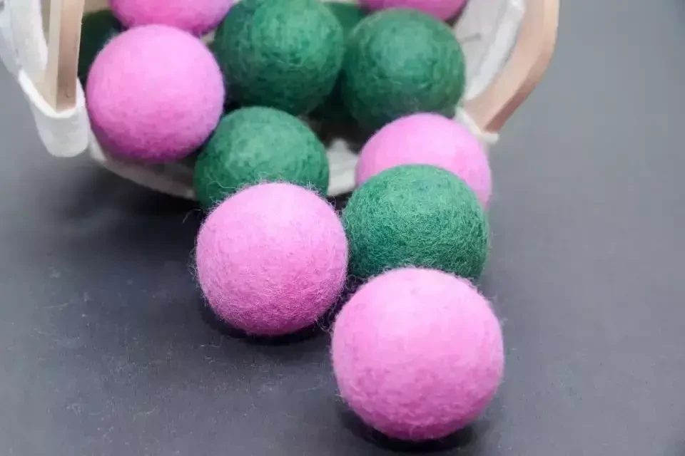 Handmade Wool Felt Dryer Balls: The Natural Choice for Superior Performance