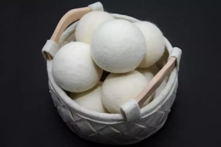 Title: Harness the Power of Handmade Wool Dryer Balls: 100% New Zealand Wool for Eco-Friendly Laundry